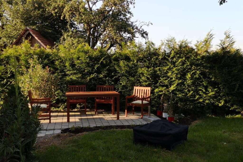 Lachen Ruhige Ferienwohnung Inklusive Garten Souterrain - Neu Renoviert מראה חיצוני תמונה