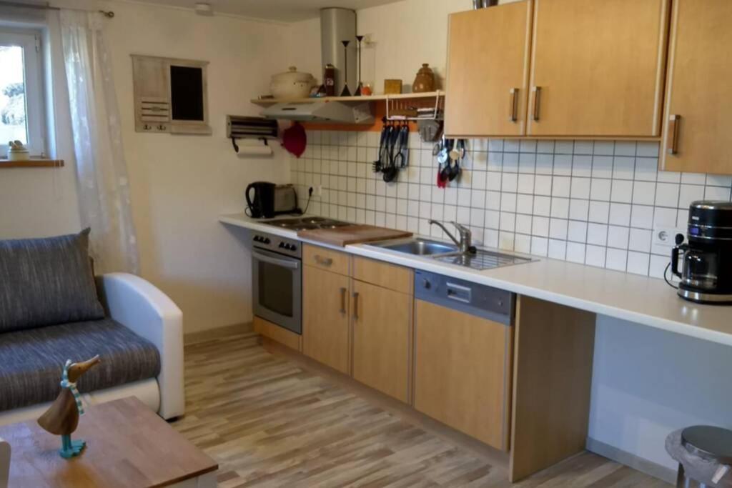 Lachen Ruhige Ferienwohnung Inklusive Garten Souterrain - Neu Renoviert מראה חיצוני תמונה